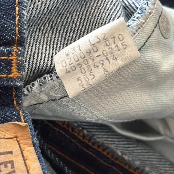Levi’s Vintage 40509 Dark Straight Jeans Size 31 x 32 USA 100% Cotton Orange Tab